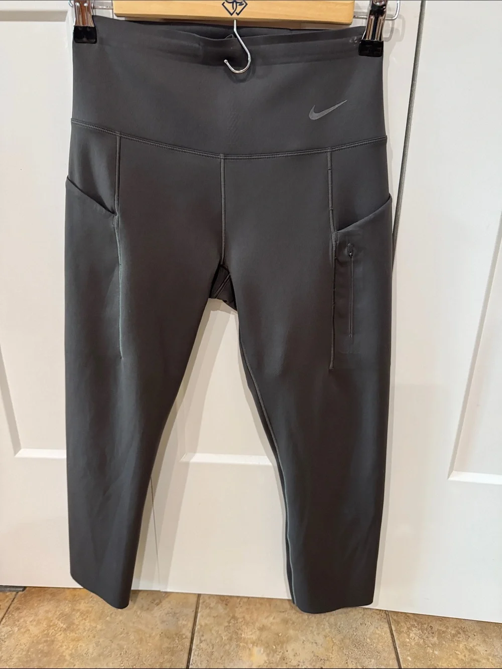 Nike Dark Gray High-Rise Performance Leggings with Side Pockets